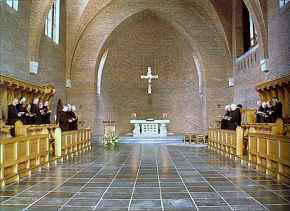 Kerk en gebedsdienst Sint Adelbertabdij